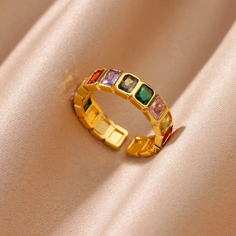 Elegant Colorful Heart Zircon Ring - Luxury Gold Plated Design for Every Occasion