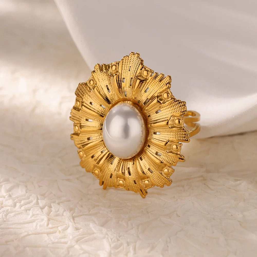 Elegant Colorful Heart Zircon Ring - Luxury Gold Plated Design for Every Occasion