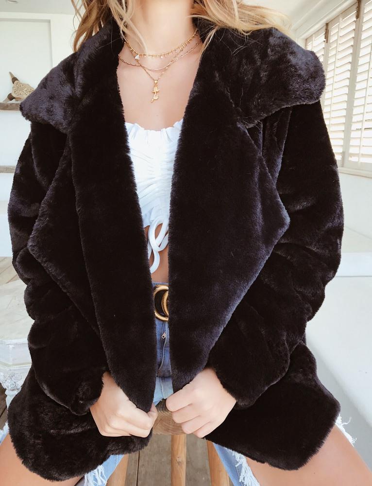 Women's Plush Collar Coat – Fitted Autumn & Winter Style