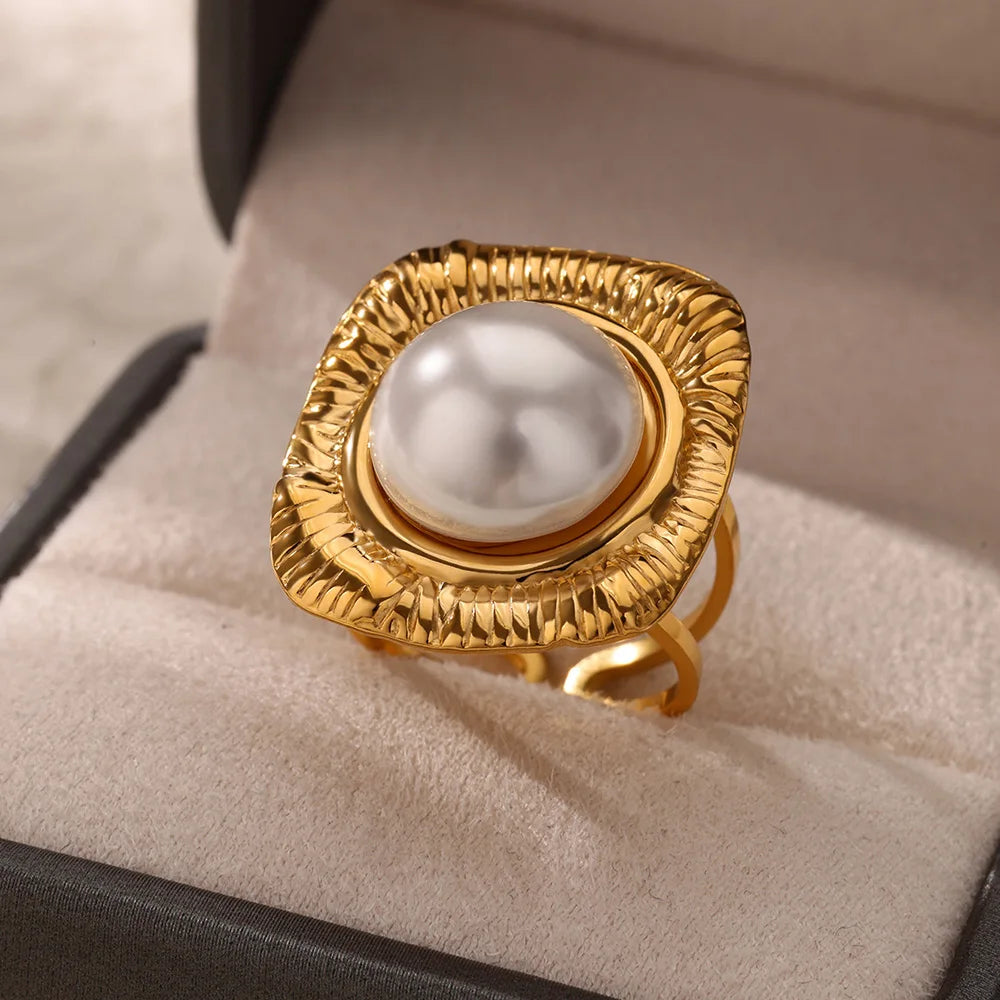 Elegant Colorful Heart Zircon Ring - Luxury Gold Plated Design for Every Occasion