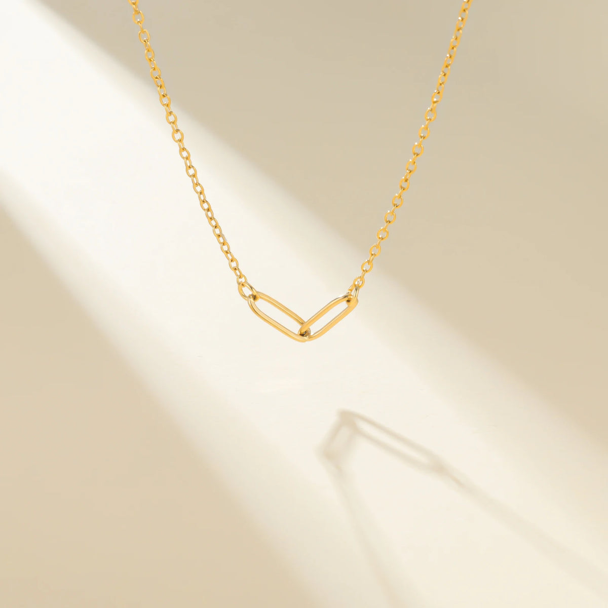 Elevate Your Style with the Paperclip Link Chain Necklace – Trendy Stainless Steel Choker for Women
